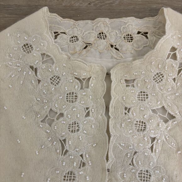 VTG 50s Cream Hand Beaded Grannycore Sweater Sm Lined Cottagecore Pin Up Glam - Picture 7 of 15